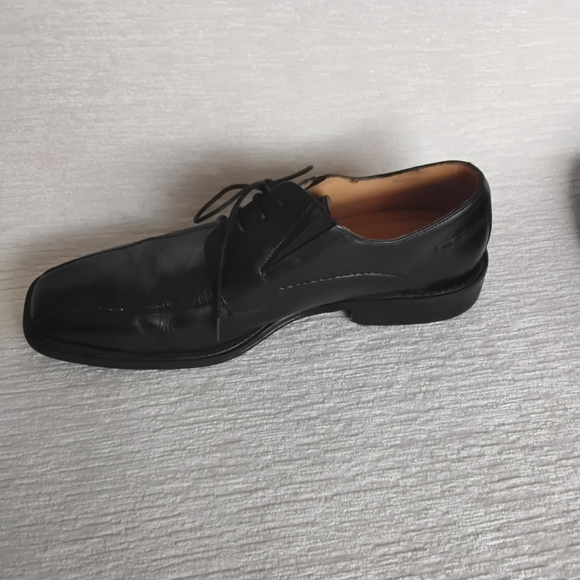 Elegant Black Size 9.5 Leather Men's Oxfords Pre Loved - Picture 6 of 12